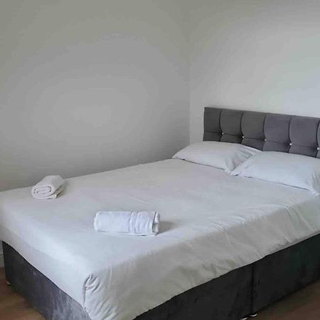 Catherine 5 Bedroom House Crewe Eksteriør bilde